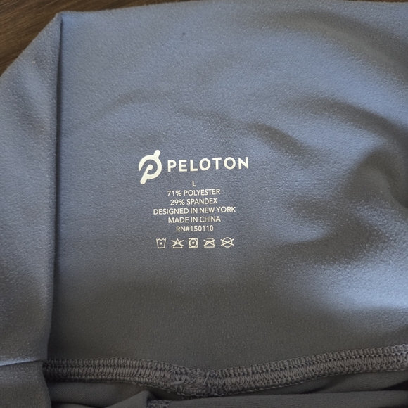 Peloton Women's Light Blue Leggings - Picture 5 of 5